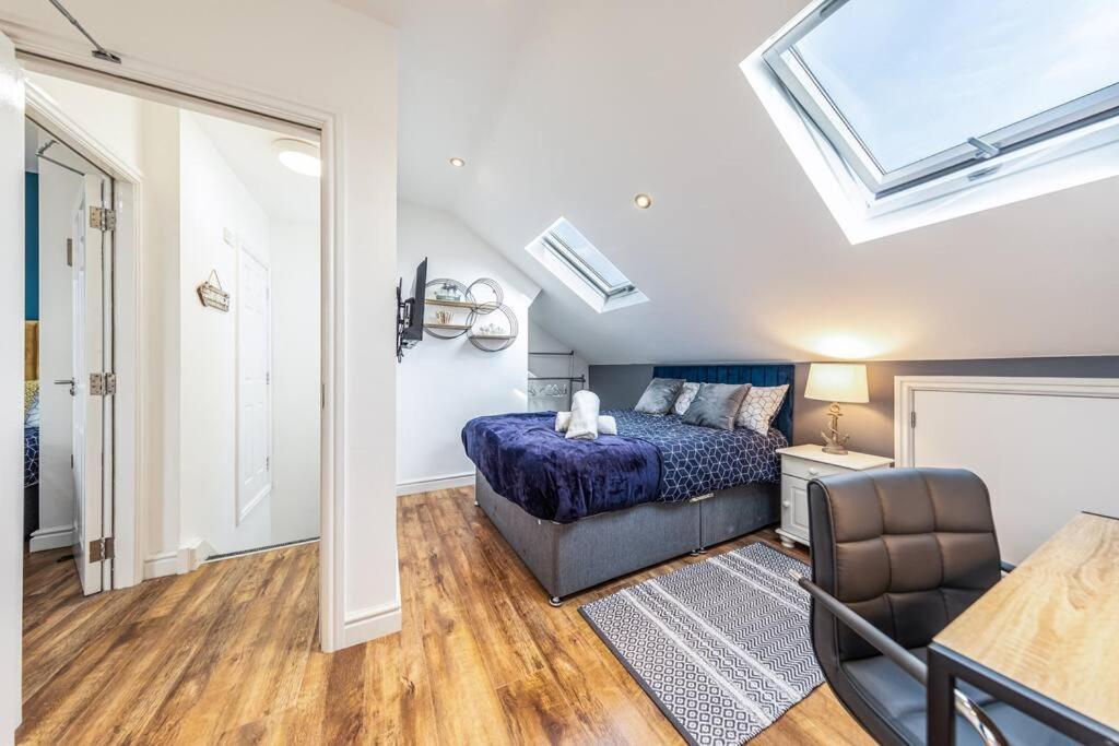 Stunning House Close To The Stadium + Hot Tub! Villa *