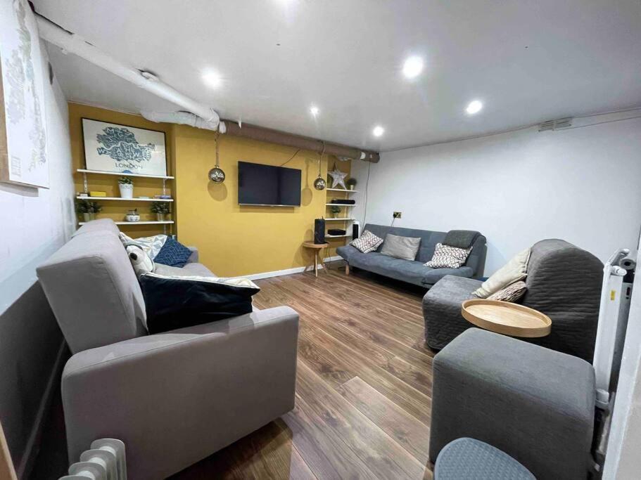 Villa Stunning House Close To The Stadium + Hot Tub! Liverpool