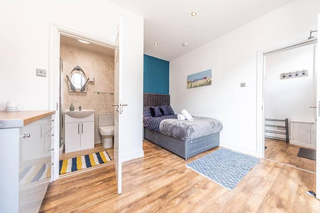 Stunning House Close To The Stadium + Hot Tub! * Liverpool